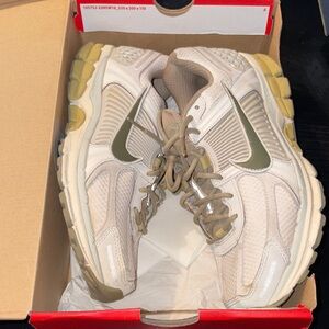 Nike Cream and Olive Running Shoes